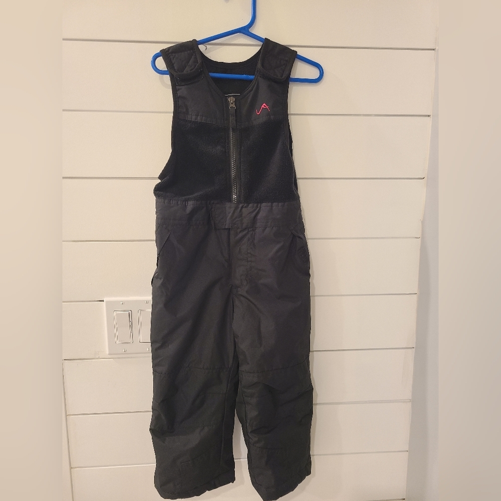 Vertical 9 Toddler Black Snow Bibs
